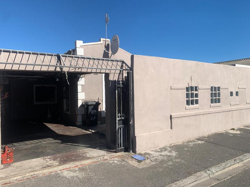 3 Bedroom Property for Sale in Woodlands Western Cape